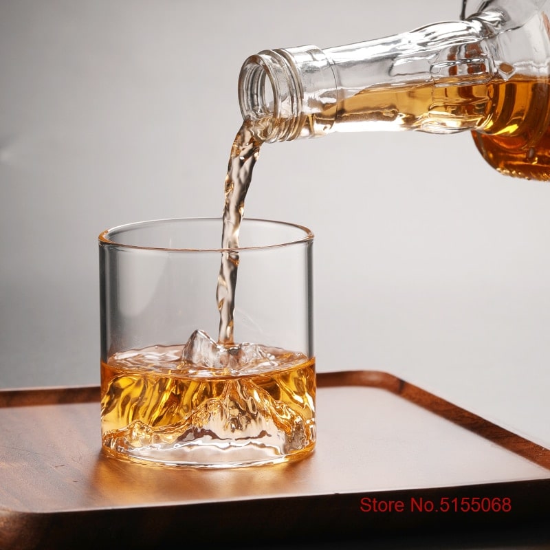 Verre avec montagne en relief - Petit